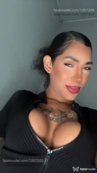 Acompanhante mulher trans loira (o) de olhos azuis em Rondonópolis - Yannynha