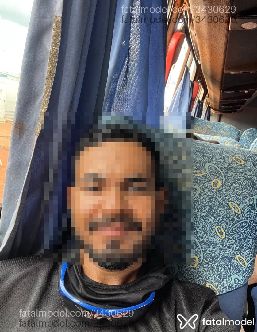 Acompanhante homem com cabelo castanho de olhos pretos em Campo Grande - Guilherme