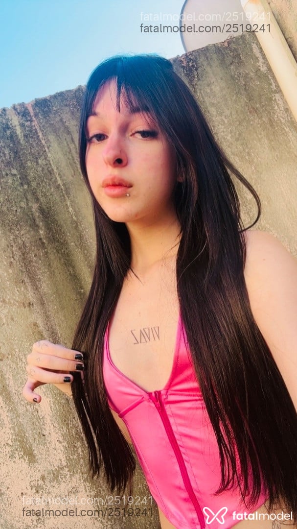 Acompanhante mulher trans morena (o) de olhos mel em Uberlândia - Julia