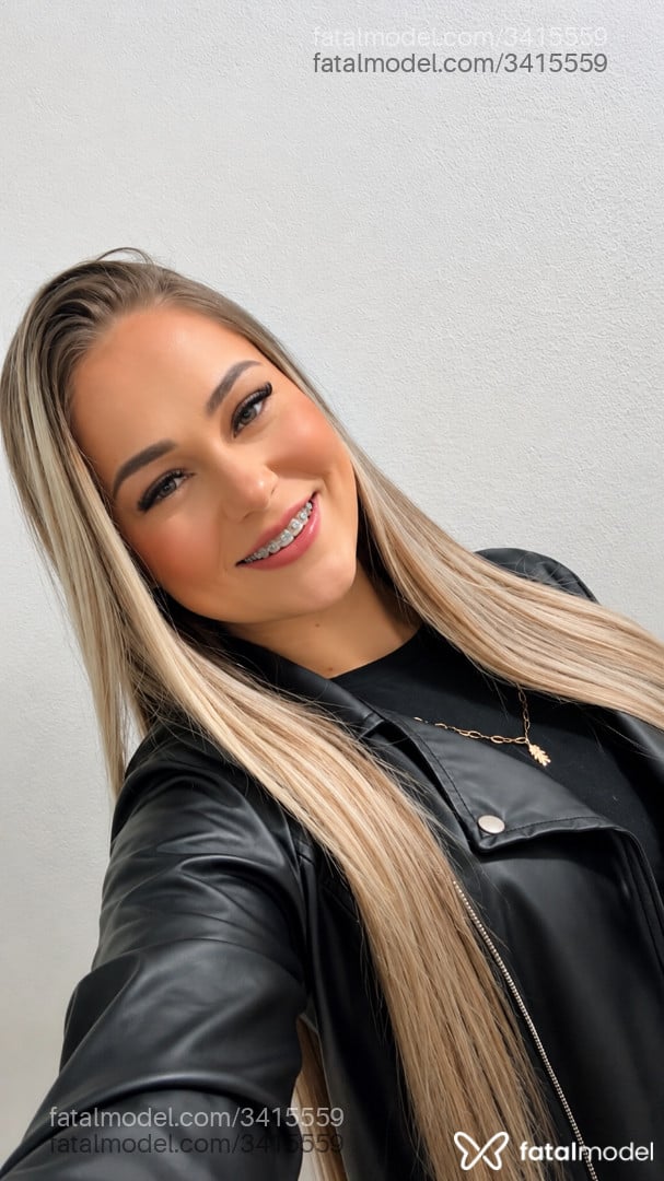 Acompanhante mulher loira (o) de olhos verdes em Teutônia Acompanhante mulher loira (o) de olhos verdes em Teutônia - Dudah Castro