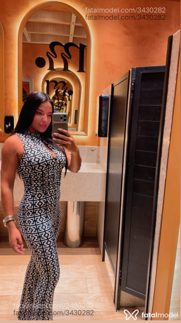 Acompanhante mulher morena (o) de olhos pretos em Brasília - Ludmilla