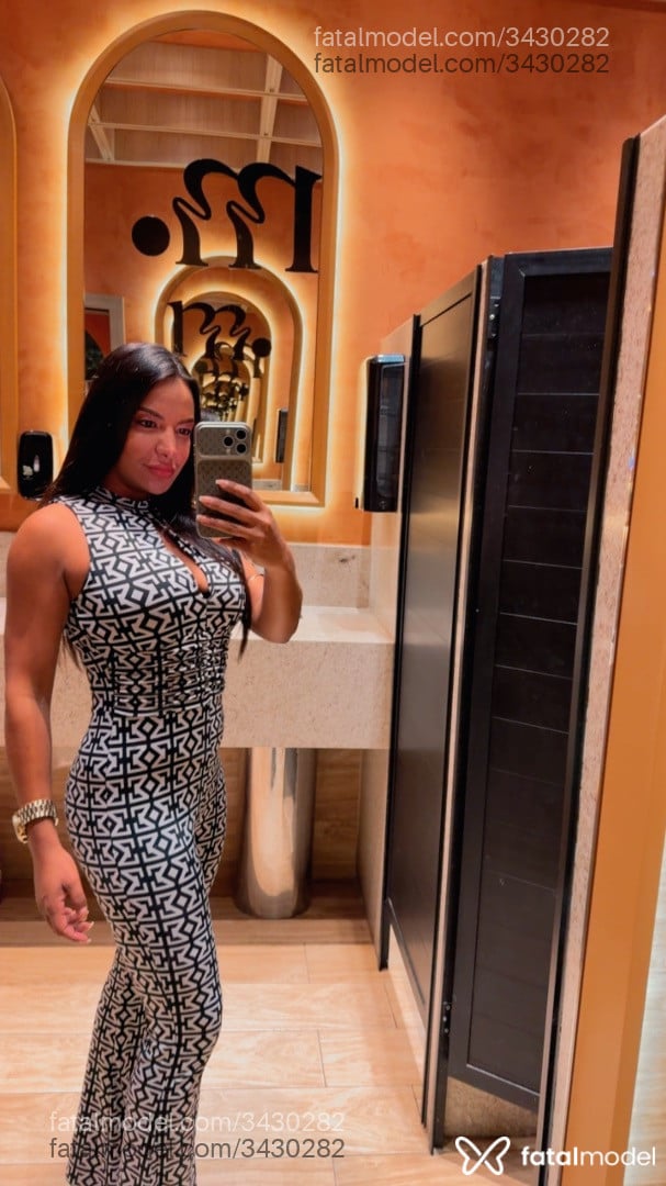 Acompanhante mulher morena (o) de olhos pretos em Brasília - Ludmilla