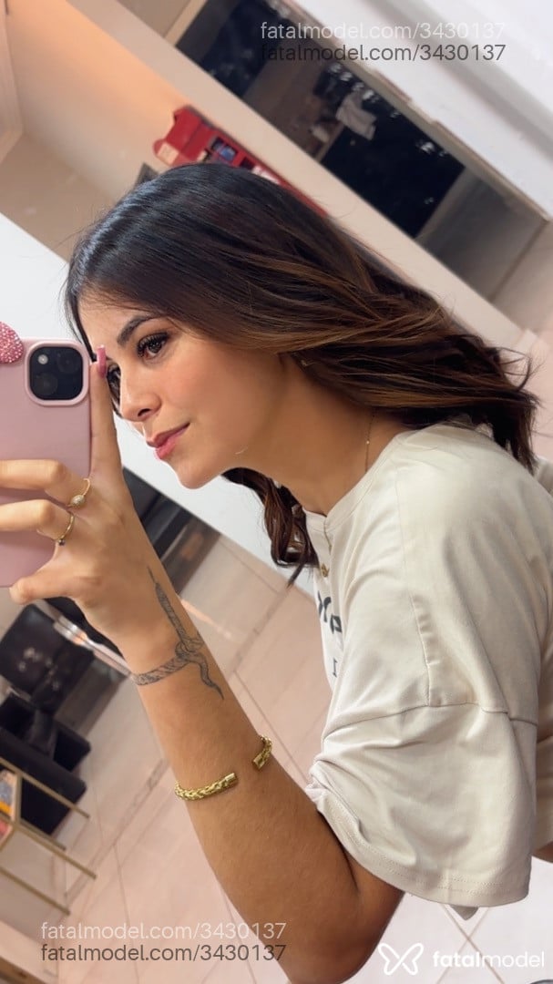 Acompanhante mulher morena (o) de olhos castanhos em Corumbá - Ary Lima