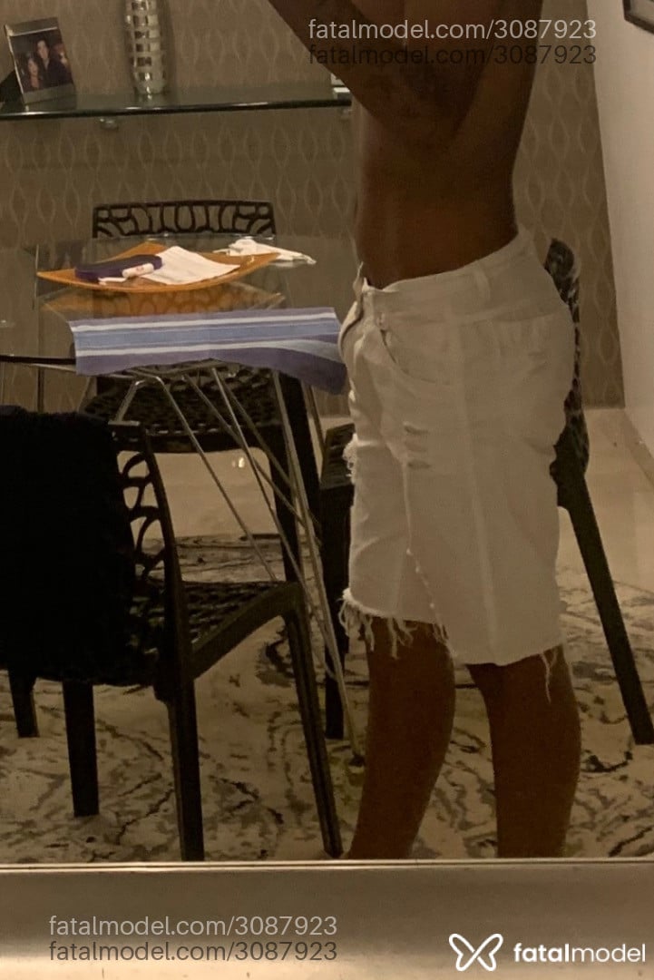 Acompanhante homem morena (o) de olhos pretos em Rio Branco - Moreninsemfresc