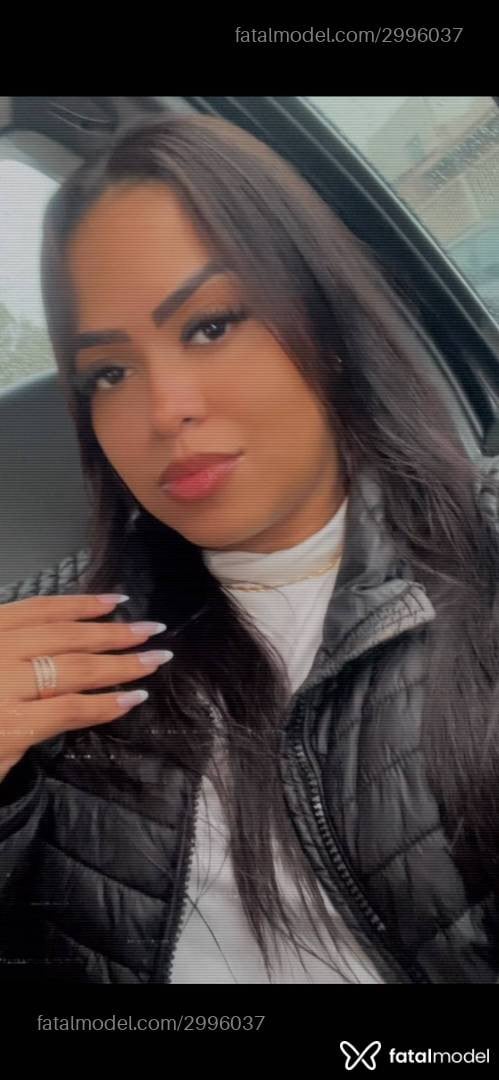 Acompanhante mulher morena (o) de olhos castanhos - Juliana