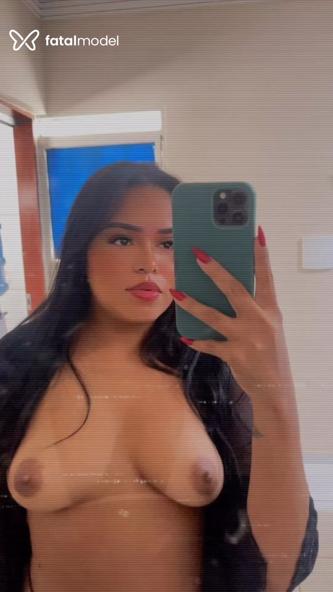 Acompanhante mulher morena (o) de olhos castanhos - Juliana