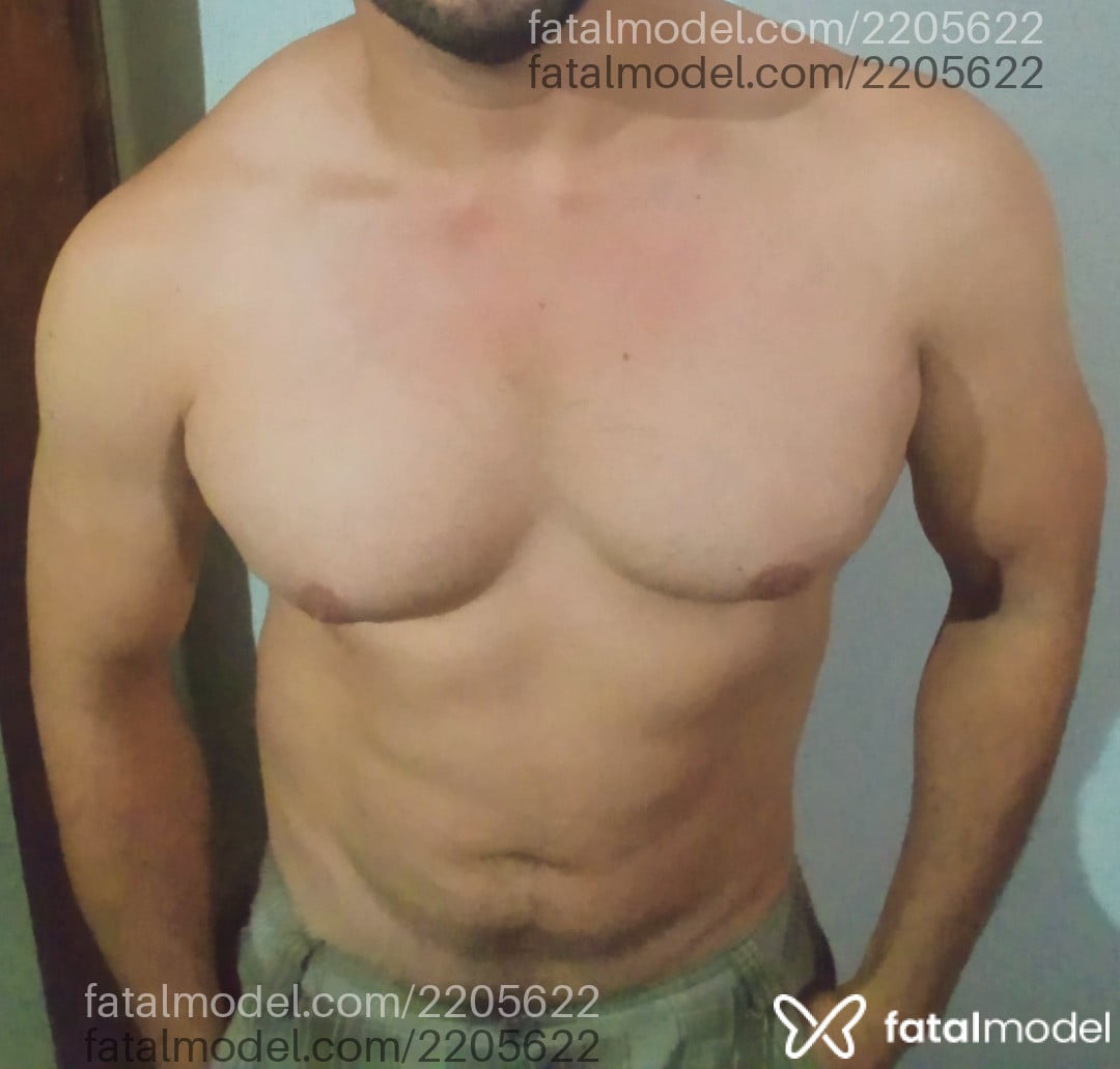 Acompanhante homem com cabelo castanho de olhos castanhos em Cruzeiro - Brunão