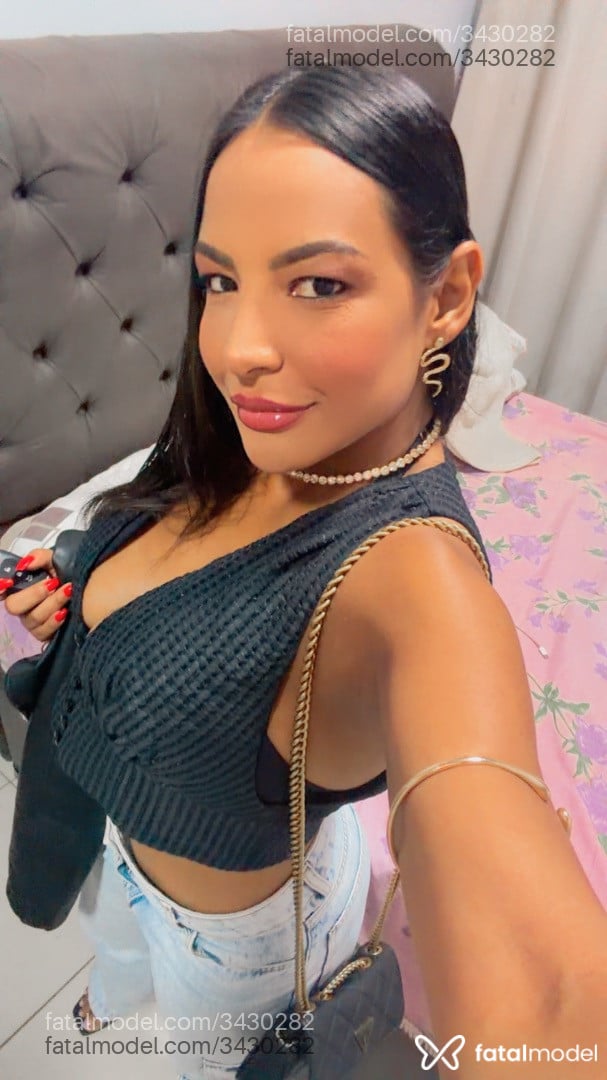 Acompanhante mulher morena (o) de olhos pretos em Brasília - Ludmilla