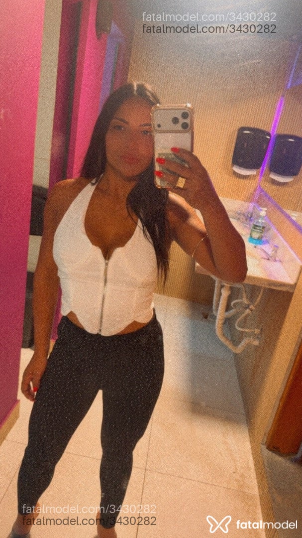 Acompanhante mulher morena (o) de olhos pretos em Brasília - Ludmilla