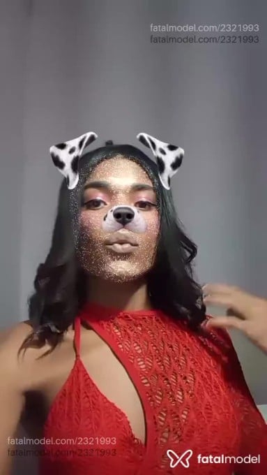 Acompanhante mulher trans morena (o) de olhos castanhos - Maaaira Acompanhante mulher trans morena (o) de olhos castanhos - Maaaira