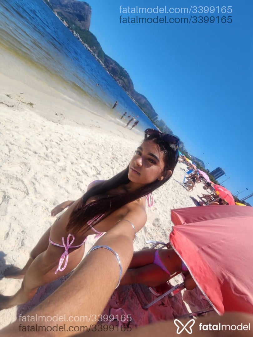 Acompanhante mulher ruiva (o) de olhos castanhos em Saquarema - Mia Almeida
