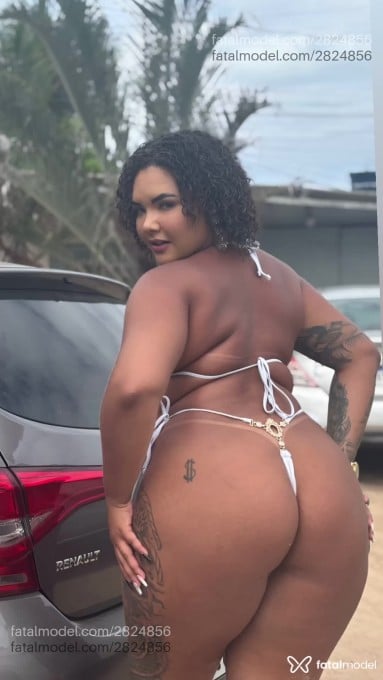 Acompanhante mulher com cabelo castanho de olhos verdes - Brunessa Aguiar Acompanhante mulher com cabelo castanho de olhos verdes - Brunessa Aguiar