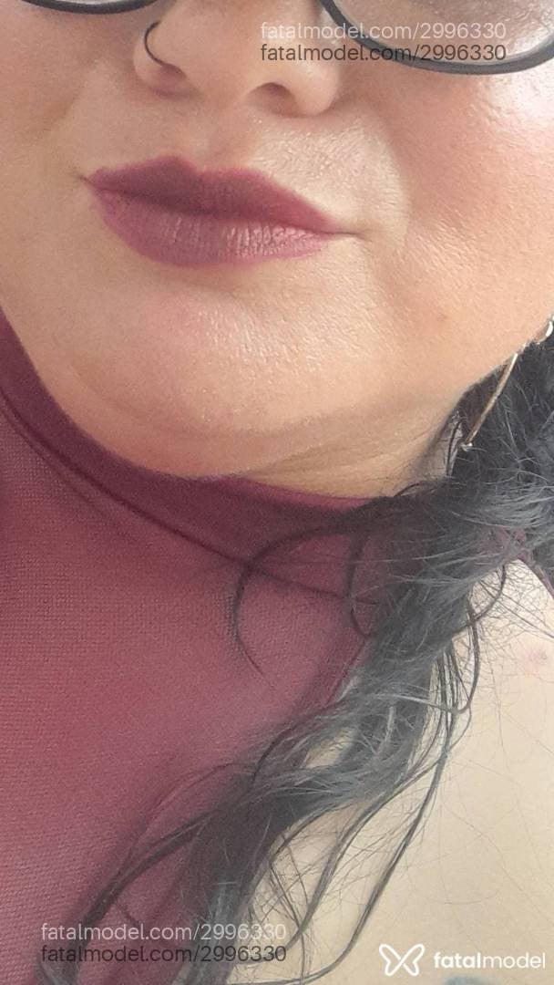 Acompanhante mulher morena (o) de olhos castanhos - Jennifer