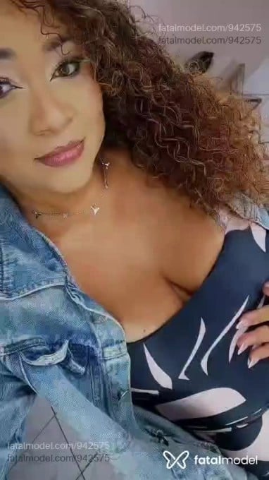 Acompanhante mulher com cabelo castanho de olhos mel em Sete Lagoas Acompanhante mulher com cabelo castanho de olhos mel em Sete Lagoas - Rebecka Gomes