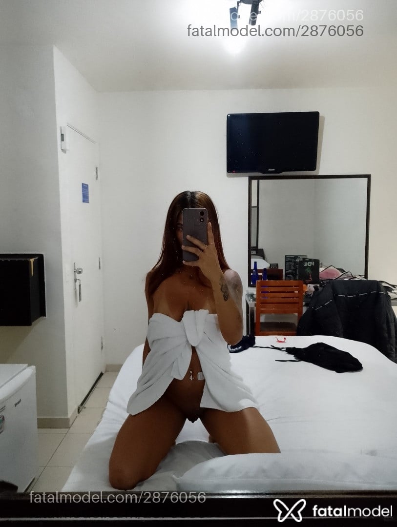 Acompanhante mulher com cabelo castanho de olhos castanhos em Carapicuíba - Mell