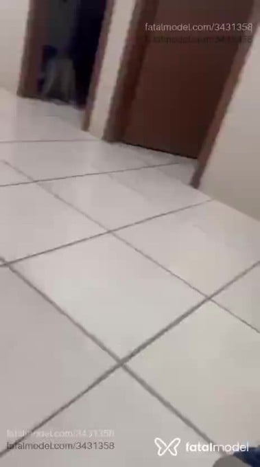 Acompanhante mulher trans com cabelo castanho de olhos verdes em Canoas - Brenda Dutra