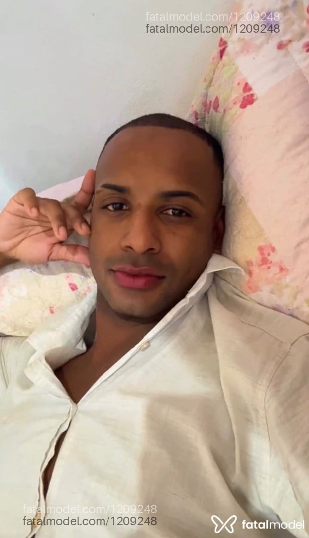 Acompanhante homem morena (o) de olhos castanhos em São Paulo - Pietro