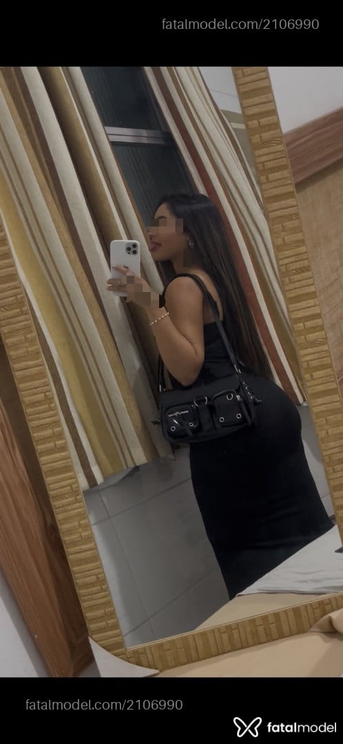 Acompanhante mulher com cabelo castanho de olhos castanhos em Volta Redonda - Larissa