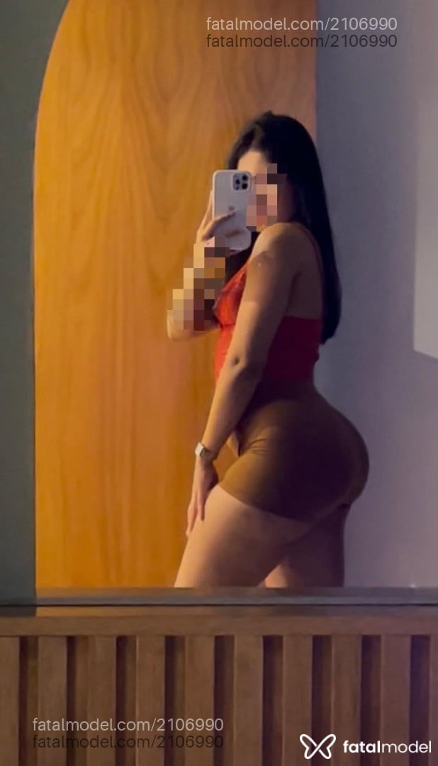 Acompanhante mulher com cabelo castanho de olhos castanhos em Volta Redonda Acompanhante mulher com cabelo castanho de olhos castanhos em Volta Redonda - Larissa