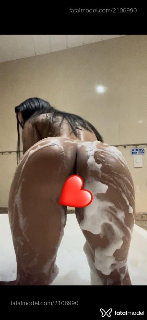Acompanhante mulher com cabelo castanho de olhos castanhos em Volta Redonda Acompanhante mulher com cabelo castanho de olhos castanhos em Volta Redonda - Larissa