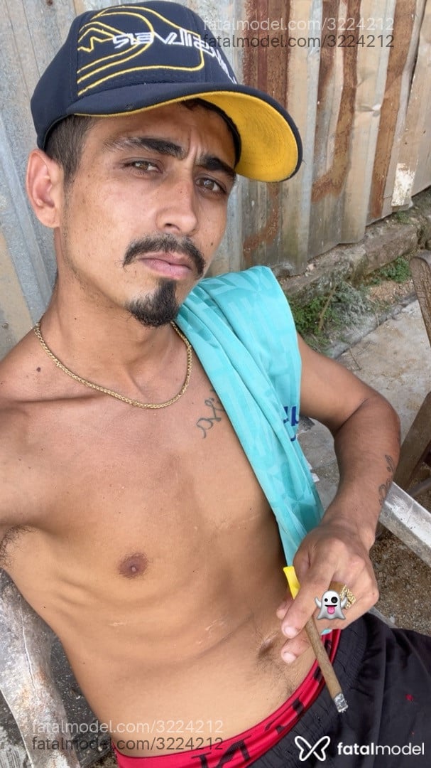 Acompanhante homem com cabelo castanho de olhos castanhos em Novo Hamburgo - Victor