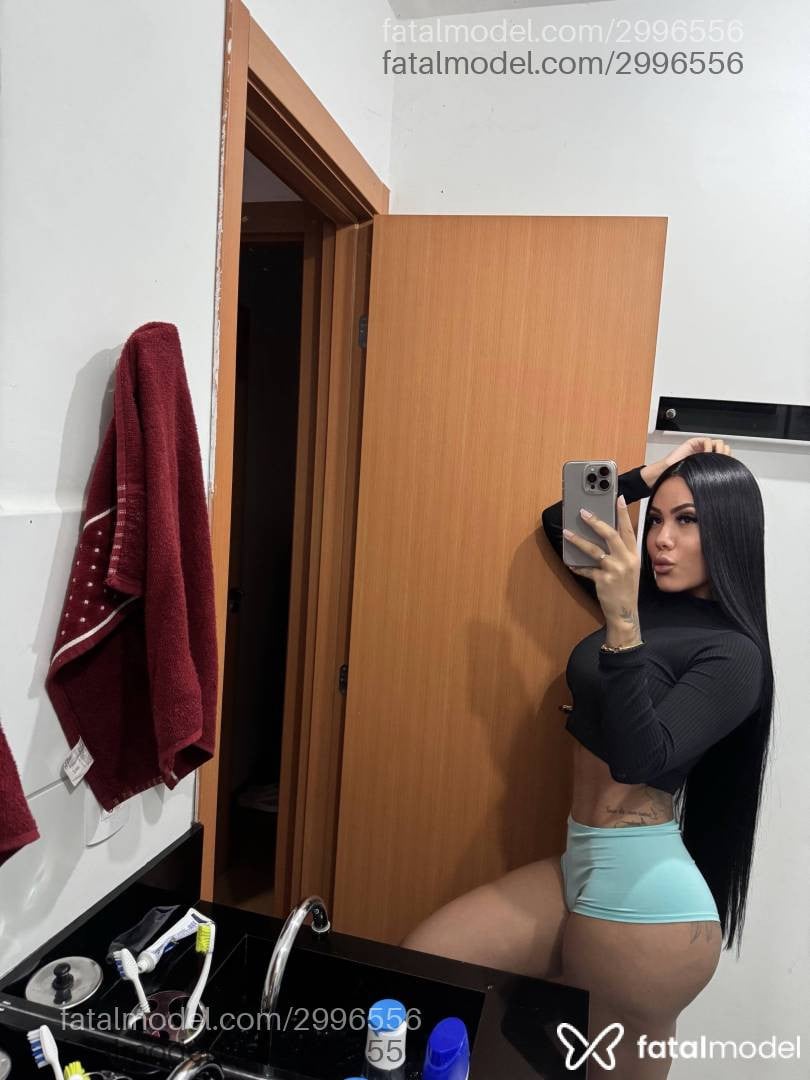 Acompanhante mulher morena (o) de olhos pretos - Sabrina