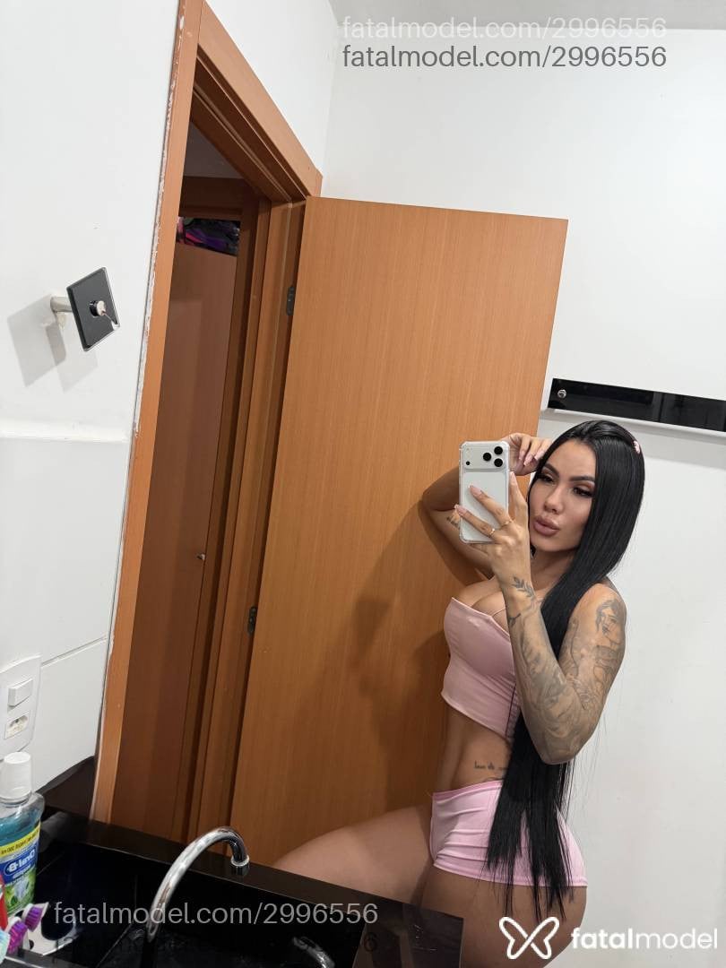 Acompanhante mulher morena (o) de olhos pretos - Sabrina