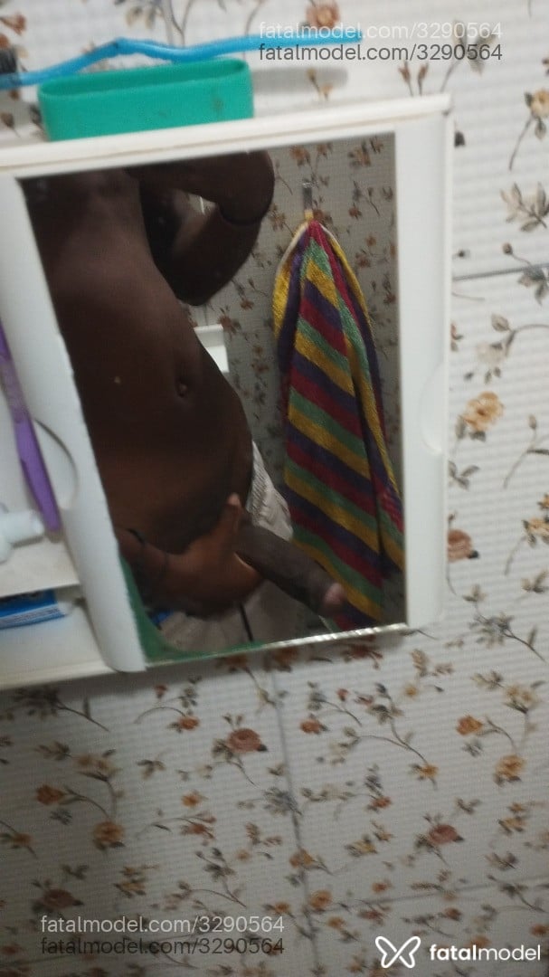 Acompanhante homem morena (o) de olhos castanhos - Kaiozy