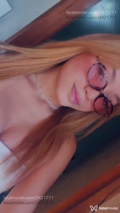 Acompanhante mulher loira (o) de olhos castanhos em Virtual - Jhennifer Victoria