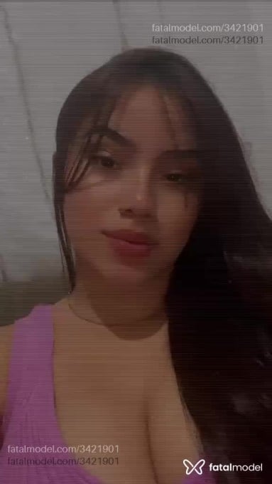 Acompanhante mulher morena (o) de olhos castanhos - Evillyn Acompanhante mulher morena (o) de olhos castanhos - Evillyn