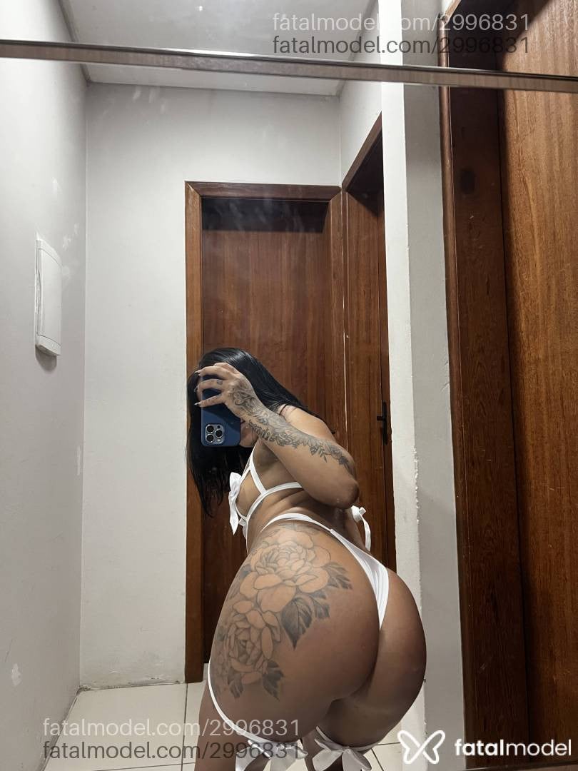 Acompanhante mulher morena (o) de olhos castanhos - Teixeira