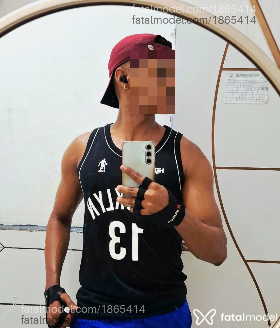 Acompanhante homem morena (o) de olhos castanhos em Ananindeua Acompanhante homem morena (o) de olhos castanhos em Ananindeua - Rhayan