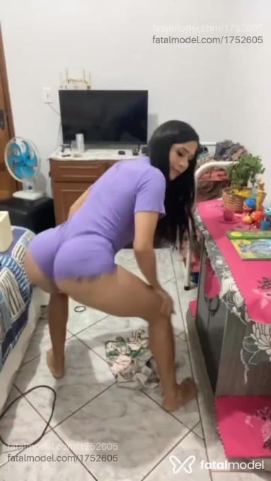 Acompanhante mulher trans morena (o) de olhos castanhos - Gabriela Xavier Acompanhante mulher trans morena (o) de olhos castanhos - Gabriela Xavier