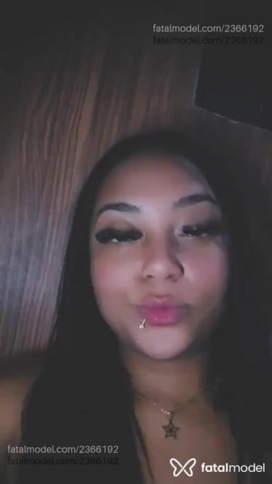 Acompanhante mulher morena (o) de olhos pretos em Petrópolis - Suzi