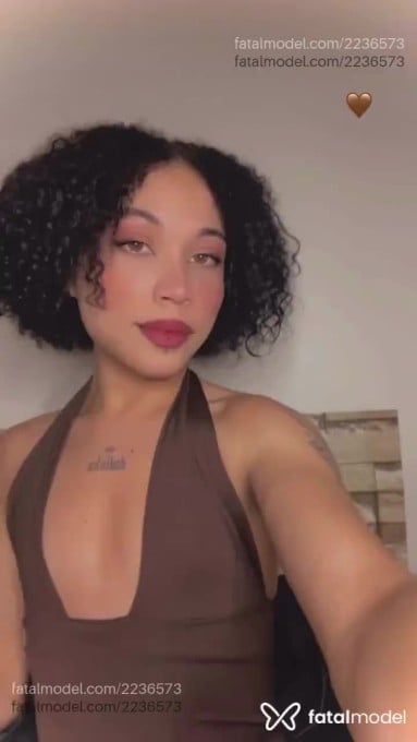 Acompanhante mulher trans morena (o) de olhos castanhos em Capão da Canoa Acompanhante mulher trans morena (o) de olhos castanhos em Capão da Canoa - Maya Sanchez