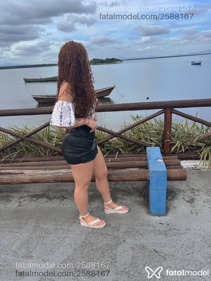 Acompanhante mulher ruiva (o) de olhos castanhos - Adianara Acompanhante mulher ruiva (o) de olhos castanhos - Adianara