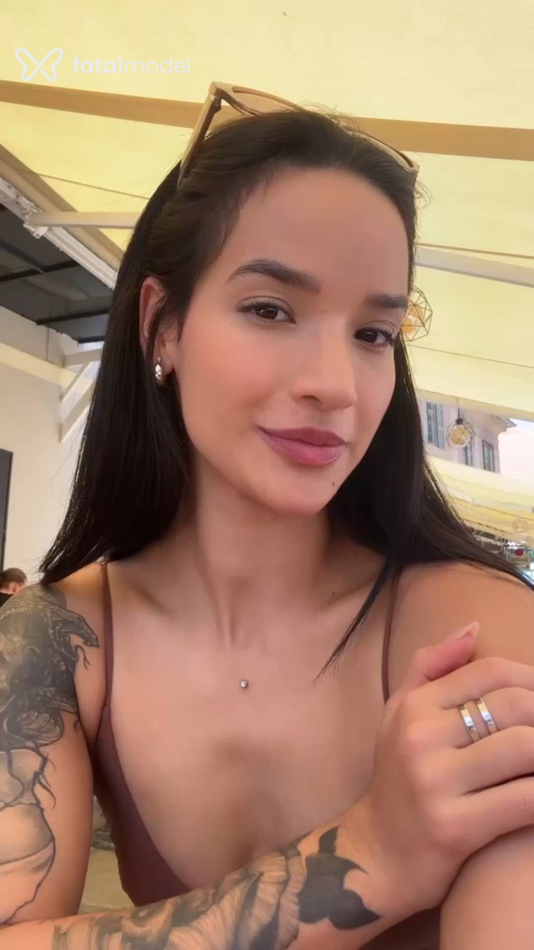 Acompanhante mulher com cabelo castanho de olhos castanhos - Alana Acompanhante mulher com cabelo castanho de olhos castanhos - Alana