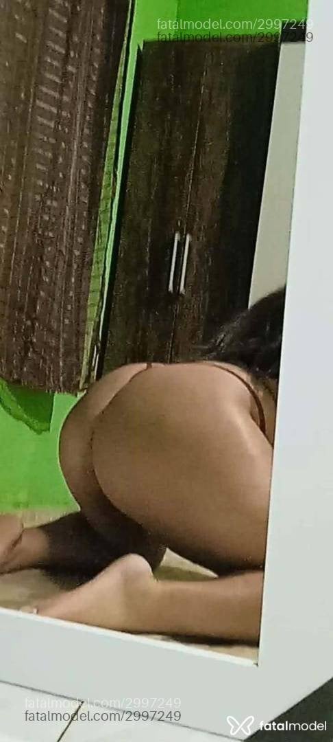 Acompanhante mulher com cabelo castanho de olhos mel - Patrícia