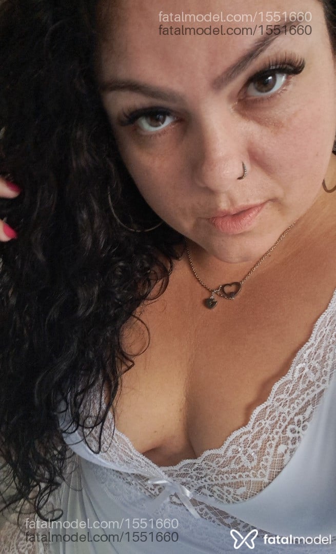 Acompanhante mulher morena (o) de olhos mel em Juiz de Fora - TINA BORGES