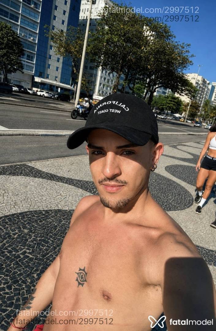 Acompanhante homem loira (o) de olhos castanhos - Jonh Cunha Acompanhante homem loira (o) de olhos castanhos - Jonh Cunha