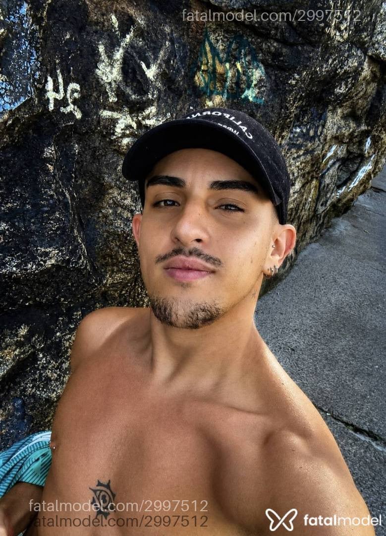 Acompanhante homem loira (o) de olhos castanhos - Jonh Cunha