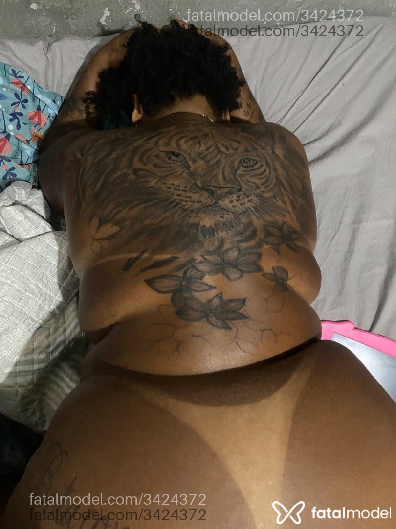 Acompanhante mulher morena (o) de olhos mel em Virtual Acompanhante mulher morena (o) de olhos mel em Virtual - Driele Lima