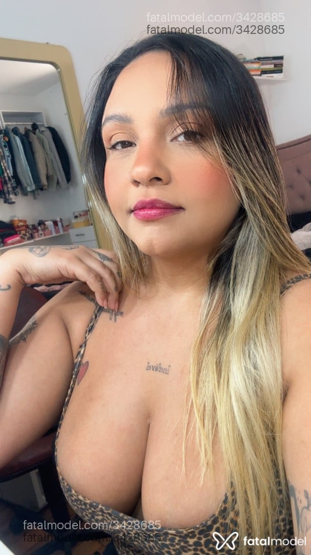 Acompanhante mulher loira (o) de olhos castanhos em São Paulo - Bárbara Lemos