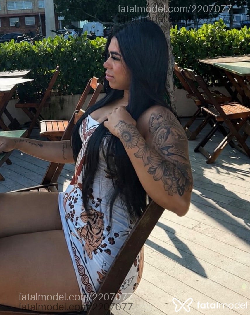 Acompanhante mulher morena (o) de olhos pretos - Rebeca