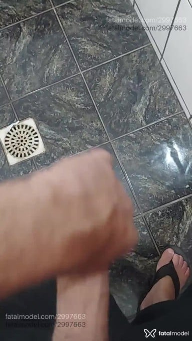 Acompanhante homem com cabelo castanho de olhos castanhos - Sahmael Acompanhante homem com cabelo castanho de olhos castanhos - Sahmael