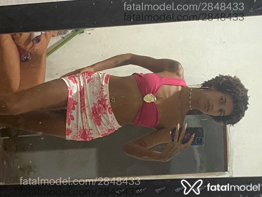 Acompanhante mulher com cabelo castanho de olhos mel em Jaboatão dos Guararapes Acompanhante mulher com cabelo castanho de olhos mel em Jaboatão dos Guararapes - Rayane