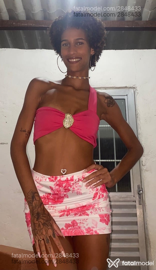 Acompanhante mulher com cabelo castanho de olhos mel em Jaboatão dos Guararapes Acompanhante mulher com cabelo castanho de olhos mel em Jaboatão dos Guararapes - Rayane