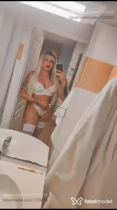 Acompanhante mulher trans loira (o) de olhos verdes em Laranjeiras do Sul Acompanhante mulher trans loira (o) de olhos verdes em Laranjeiras do Sul - Larissa Gabriela