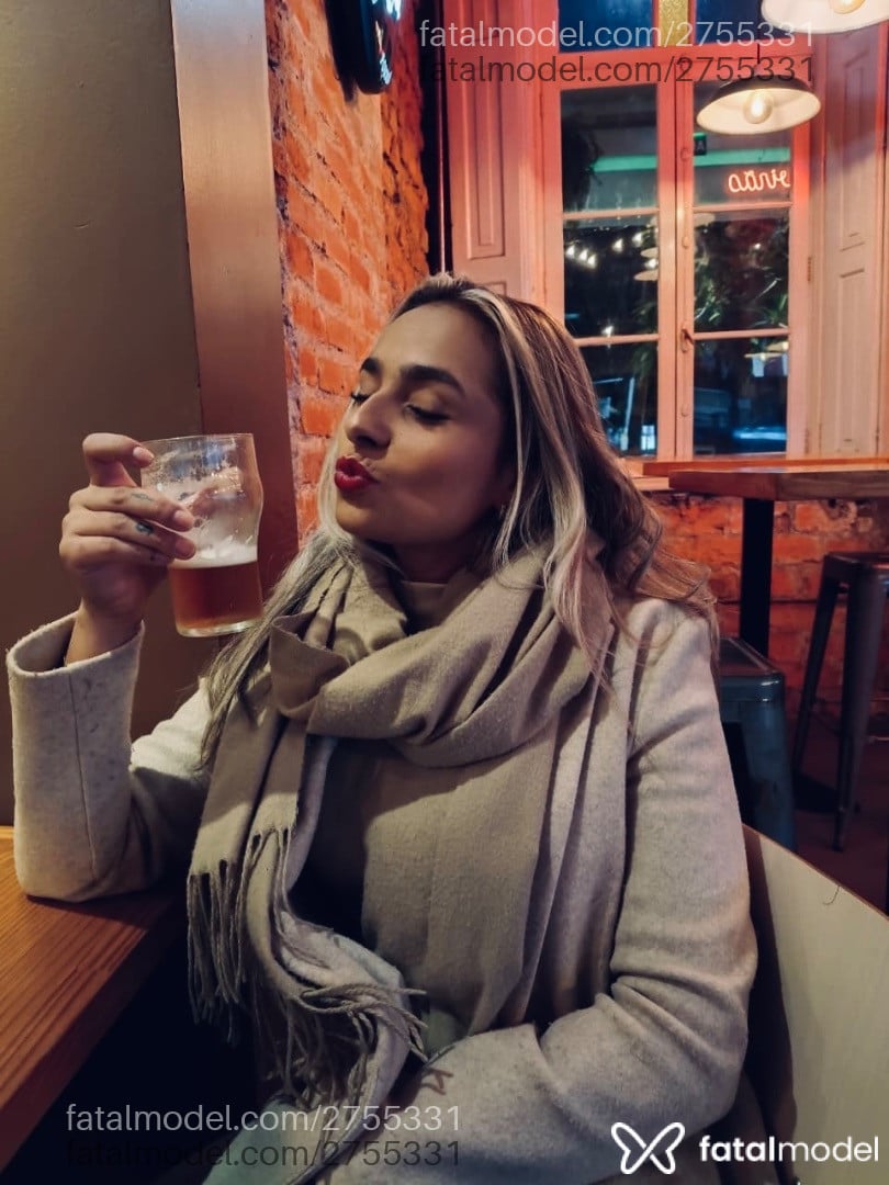 Acompanhante mulher loira (o) de olhos castanhos em Porto Alegre - Maitê Mendez
