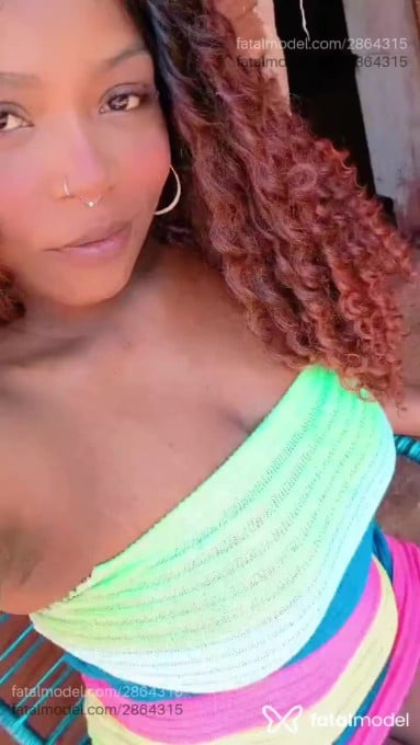 Acompanhante mulher morena (o) de olhos pretos - Yasmim Acompanhante mulher morena (o) de olhos pretos - Yasmim